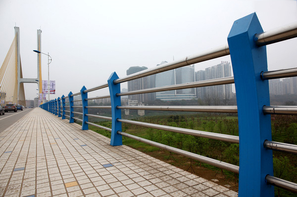 黑龙江不锈钢桥梁护栏价格小幅下跌